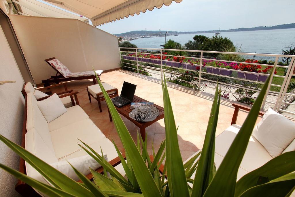 Gem Of The Sea Luxury Beach Apartment With Brand New Heating Infinity Pool 特罗吉尔 外观 照片