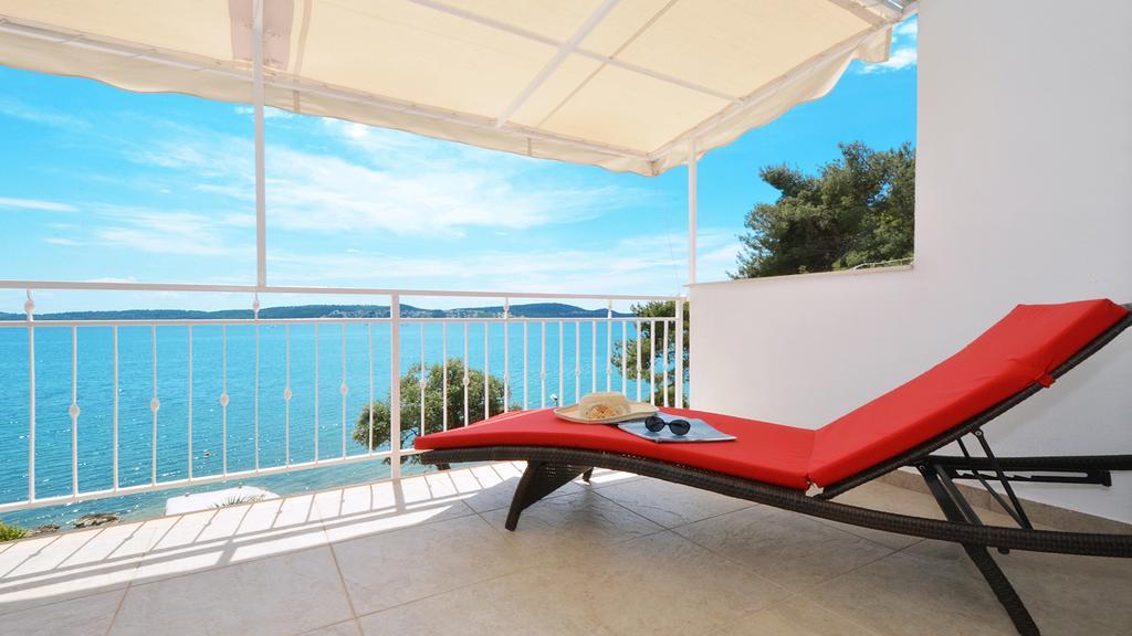 Gem Of The Sea Luxury Beach Apartment With Brand New Heating Infinity Pool 特罗吉尔 外观 照片