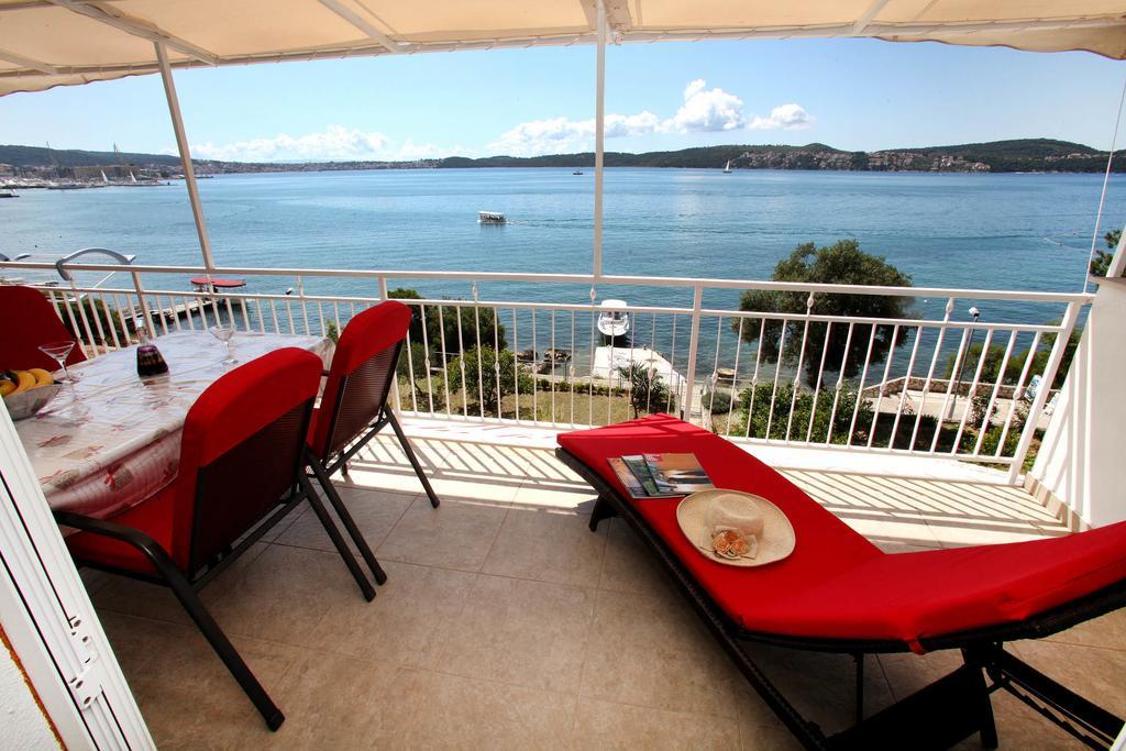 Gem Of The Sea Luxury Beach Apartment With Brand New Heating Infinity Pool 特罗吉尔 外观 照片
