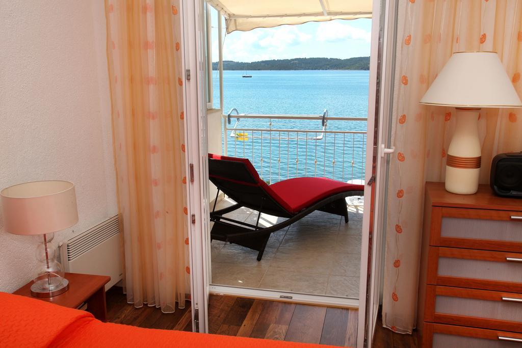 Gem Of The Sea Luxury Beach Apartment With Brand New Heating Infinity Pool 特罗吉尔 外观 照片