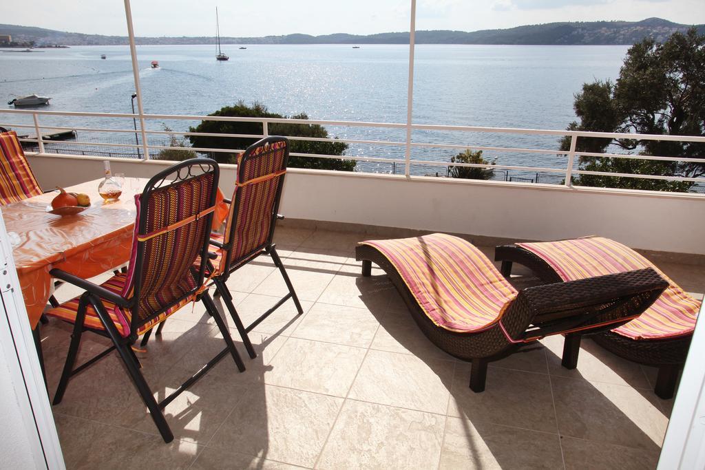 Gem Of The Sea Luxury Beach Apartment With Brand New Heating Infinity Pool 特罗吉尔 外观 照片