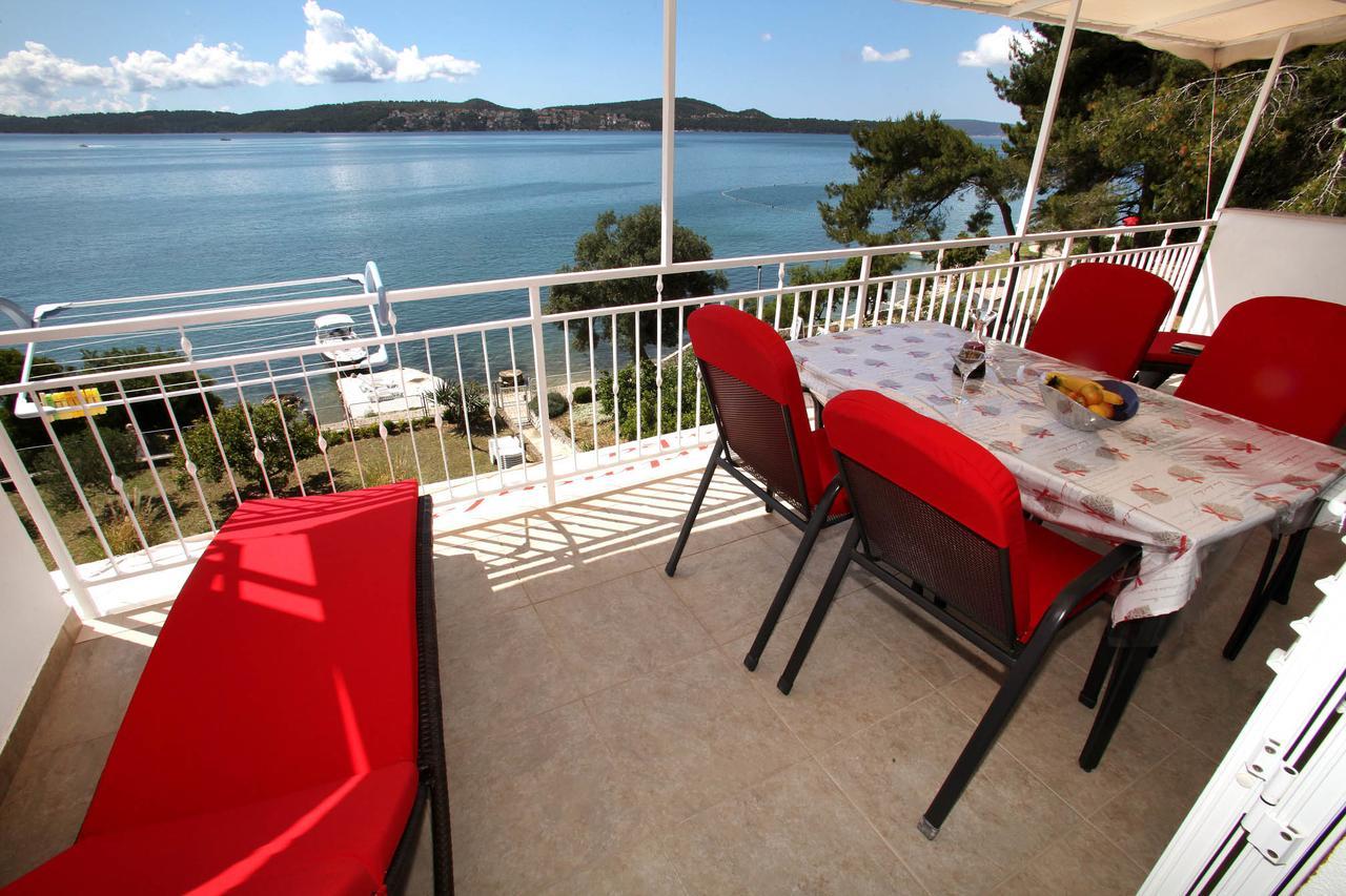 Gem Of The Sea Luxury Beach Apartment With Brand New Heating Infinity Pool 特罗吉尔 外观 照片