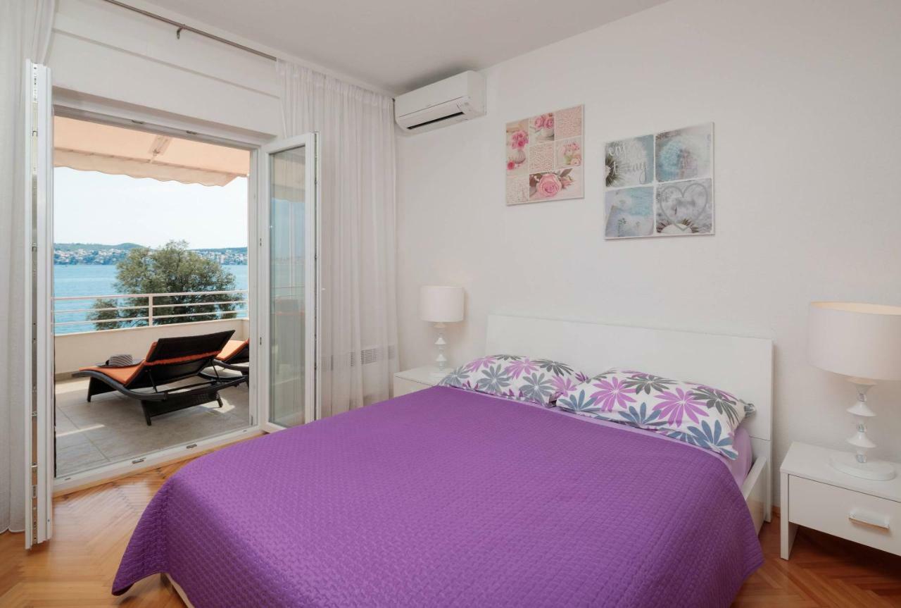Gem Of The Sea Luxury Beach Apartment With Brand New Heating Infinity Pool 特罗吉尔 外观 照片